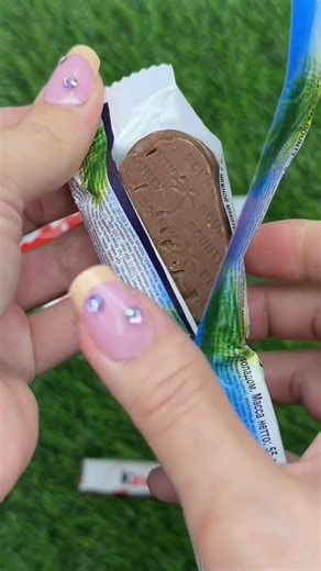 Bounty Chocolate Gum unpacking ASMR #asmr #unpacking #satisfying #chocolate