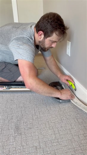 Pattern carpet installation featuring no trimmer and spreader! I know the carpet guys on Facebook might be on my tail for this but in reality it’s a matter of preference! #flooring #hardwoodflooring #flooringbusiness #tips #remodel #lvpflooring #lvp #flooringinspo #homeimprovement #homeinterior #homerenovations #businessowner #carpetflooring #carpet #laminateflooring #laminate #floorcovering #flooringtrends #flooringexperts | Foothills Flooring