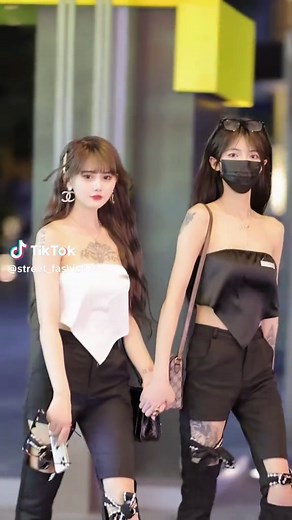 Exploring Korean Girl Fashion Trends in Street Modeling