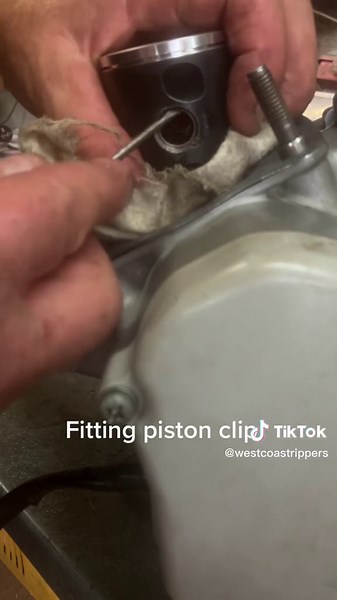Easy Piston Clip Installation Guide
