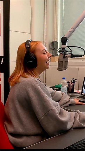 Pipsa Possun perheessä tapahtuu koko ajan! 🐖 Youtubeen on päätynyt erilaisia pätkiä possujen elämästä, joita ei voi suositella niille ihan perheen pienimmille 😂🩷 | Radio NRJ Finland