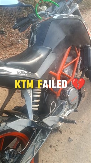 KTM Breakdown 💔 Engine Oil Leak on Road 😱 Worst Ride Ever! #Shorts