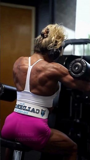 LOREN ,THE GYM BUNNY || IFBB PRO || #shortsviral #gym #ifbbpro