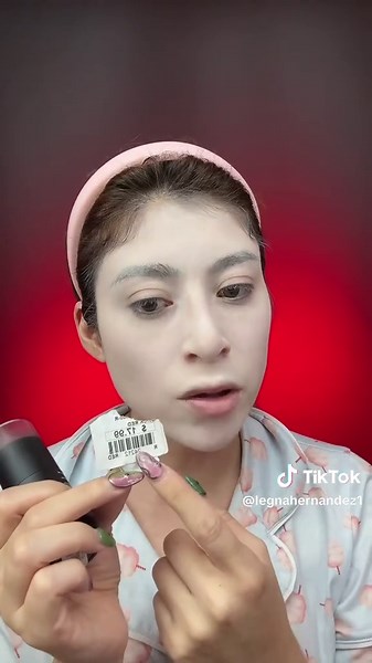 Tutorial paso a paso: Maquillaje de Reina de Corazones