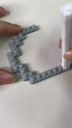 NIDAVELL™ | Creative Gifts & Toys on Instagram: "✨ BUILD. RELAX. RECONNECT. ✨ Our Building Block Bears aren’t just toys — they’re therapy in disguise. 💛 They melt away stress, spark creativity, and bring calm focus with every click and snap. 💫 Perfect for couples to rebuild connection, for kids to develop fine motor skills, and for anyone tired of boring evenings. Each bear comes with intuitive, easy-to-follow instructions — so simple that even a child can assemble it. Create, feel, and fall i