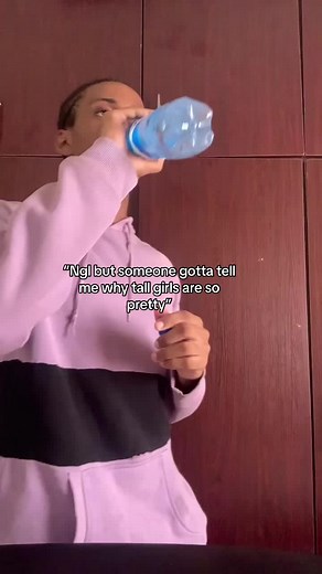 So attractive but very loud girls#fyp #foryou #relatable #tallgirl #her