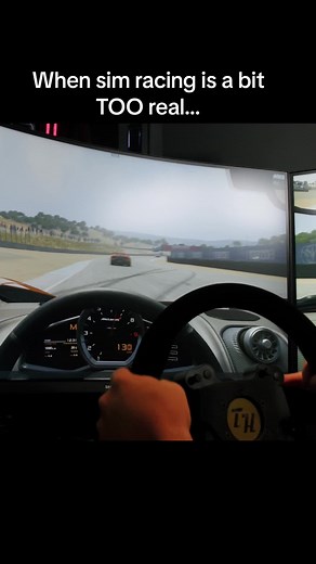 Its the full McLaren experience 😂 #simracing #mclaren #fyp #throttlehouse
