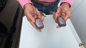 Live Demo !!! SMART KEY WITH MOTION SENSOR KAISE KAAM KARTA HAI ???? | Car Duniya