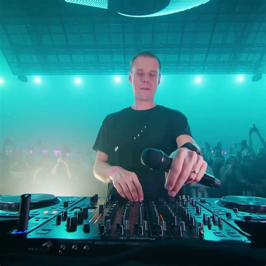 Armin van Buuren & Ben Hemsley ft. Lucy Pullin - Is It Beautiful 🚀🙌