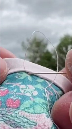 HANDSTITCHING UP CLOSE! Mini Quilt Blocks. #qayg #miniblockss #handstitch #slowstitching #quilted