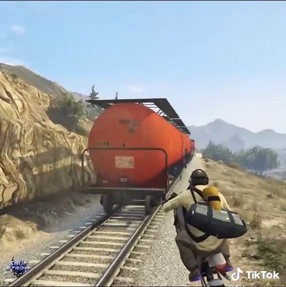 How to Stop the GTA 5 Train (The ONLY Way!) 🚆