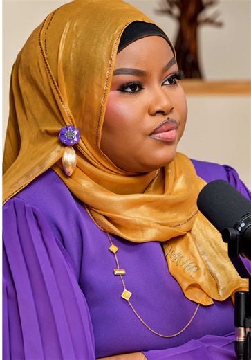 À part l’immobilier, le meilleur investissement reste l’or ✨ Une valeur qui traverse le temps et protège ton patrimoine 🧠 @Hajja Khadeejah Muhammad 🎙️ @Manu Arthur 🔴 Vidéo complète sur la plateforme rouge 🔗 Lien en bio #investissement #entrepreneuriat #or