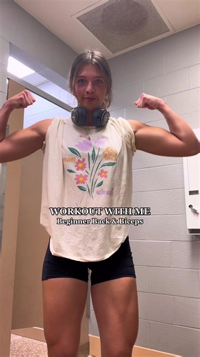 BEGINNER WORKOUT SERIES DAY 4: Back & Biceps💪 Workout details: -Dumbbell bent-over rows 4x10 -Back flys 4x12 -Single dumbbell bicep curls 4x10 -Single arm bent-over rows 4x8 (each arm) -21’s (7 reps bottom to halfway up, 7 reps starting at halfway up to the top, 7 reps full bicep curls) DO 3 SETS🫶 #fitness #fittok #workout #backandbiceps