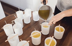 How to Prevent Air Bubbles in Candle Making - IndoorGameBunker
