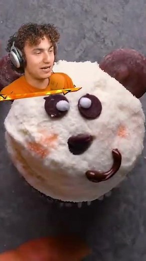 How To Make A Panda Cupcake! #cupcake #recipe #kwebbel 38