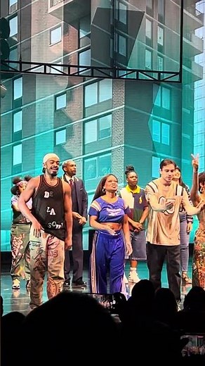 Alicia Keys performs at Hell’s kitchen Broadway show #aliciakeys #hellskitchen
