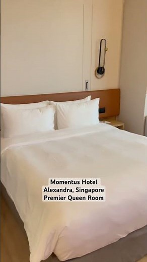 Room Reveal at Momentus Hotel Alexandra! 🏨🪟 Chic, comfy, and city views you’ll love.🫶🏻