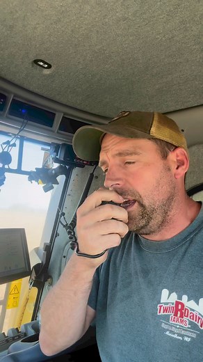 513K views · 6K reactions | Grain cart driver troubles. Anyone else? #graincart #driver #problems #ohjeez #farming #harvest2024 | The Digital Farmer | Facebook