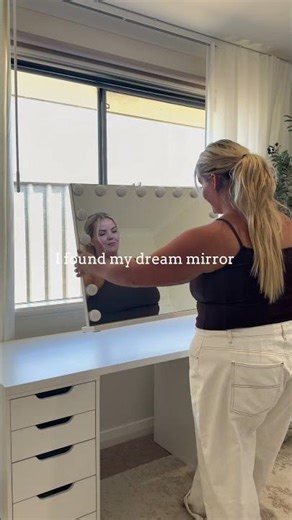 A dream vanity mirror 🤍🤍