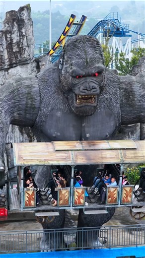 King Kong vs Tourists! 🚂💥#viral #gorillatag #shortsfeed