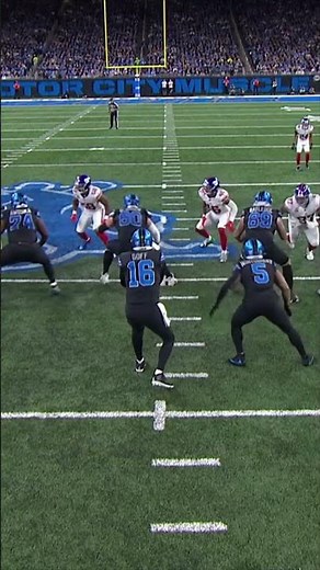 The secret to Amon-Ra St. Brown's power is finally revealed! 🤯 Mr. Universe DNA on full display!