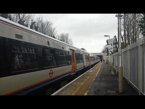 London Overground: Windrush Line Class 378 137 departs Anerley → Shadwell