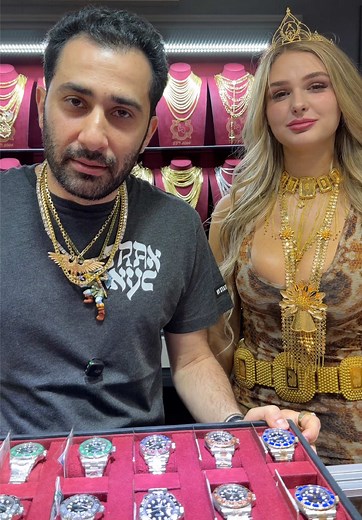 Going live starting at 3 PM‼️ $1 Auctions on watches & jewelry #traxnyc #watches #jewelry