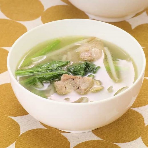 ボリュームたっぷり！ もやしと鶏肉の具だくさんスープのレシピ動画・作り方 | デリッシュキッチン