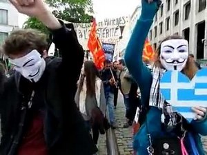 O Dromos / The Street / La Rue / De Straat