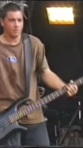 israel’s son / silverchair / album: frogstomp #silverchair #frogstomp #90srock #90srockmusic #90s #grunge #alternative #music #live #bizarrefestival #90sthrowback #90sthrowbacksongs #90saesthetic #90smusic #fyp #foryou #foryoupage