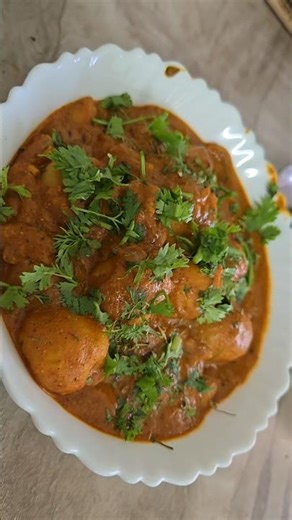घरच्या घरी बनवा स्वादिष्ट दम आलू | Dhaba Style Dum Aloo Recipe Marathi | Easy & Tasty