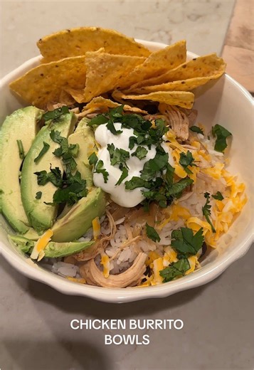 Delicious Crockpot Chicken Burrito Bowls Recipe