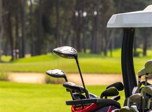 Golfer uses club to attack man who shoved his son