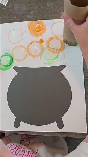 Fun Cauldron Bubble Craft For Kids! #halloween #halloweencraft #halloweenideas #toddlercraft