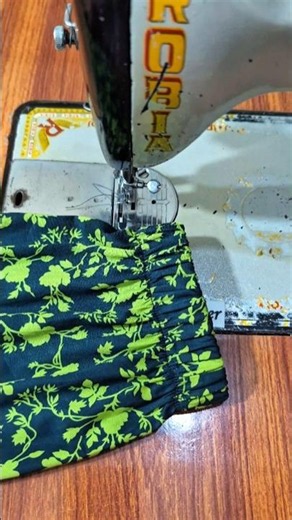 Sew elastic sleeves the easy way for a neat, comfy, and professional finish! ✂️🧵#SewingTips #Elastic