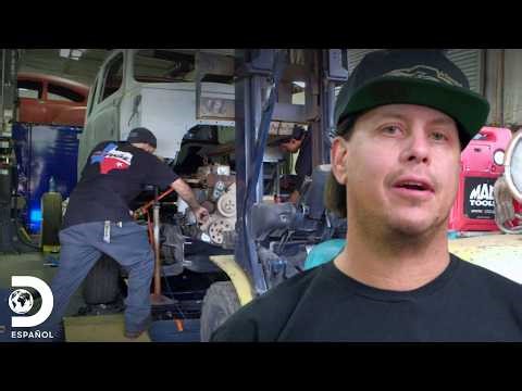 Will they be able to fit the engine into the Ford F-5? | Texas Metal | Discovery in Spanish