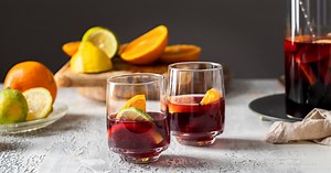Blanche ou rouge, à chaque envie sa recette de sangria !