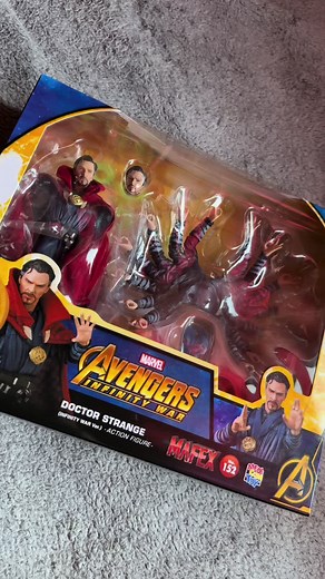 Mafex Doctor Strange Action Figure Review