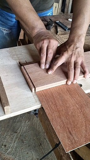 474K views · 2.7K reactions | Mini Table Saw // woodworking tools tricks #woodworking #diy #alat #alatsederhana #tablesaw #woodworkingtools #ideas #tipsandtricks | Diy Woodworking | Facebook