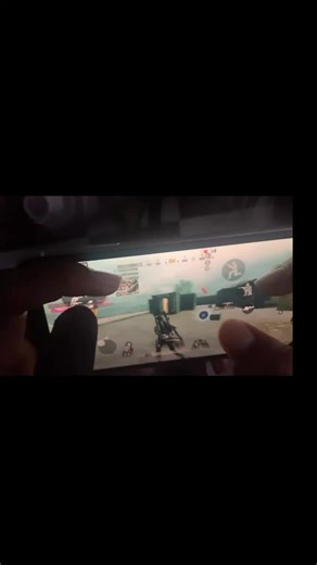 Mastering 4 Fingers HUD in COD Mobile Gameplay