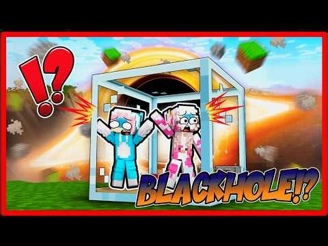 ATUN & MOMON BUILD A GLASS FORTRESS TO DEFEND A BLACKHOLE!! Feat @sapipurba Minecraft