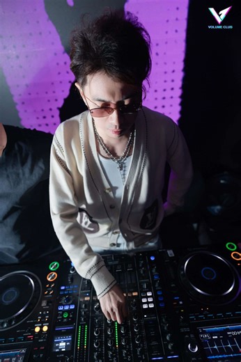 Đêm Nhạc Karaoketại Volume Club với DJ Thái Hoàng