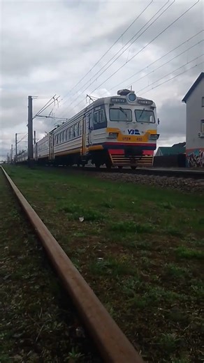 ер9м - 4007/383 летить перегоном з топовою бригадою