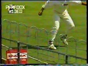 Shoaib Akhtar   Consequtive Yorkers to Dravid  amp  Sachin