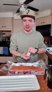 Another great and easy way to make salmon in the oven! #easyrecipe #bakedsalmon #dinnerideas