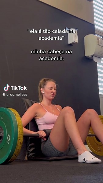 Hip Thrust Workout Techniques for Women in the Gym