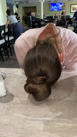 The way she lift her head up😂😭