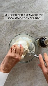 Cheesecake meets oatmeal squares and apple crisp. This combo dessert is SO good, perfect for this cozy time of year.🍎🥧 Give it a shot and let me know what you think! Recipe ⬇️ Apples mixture 2 1/2 cups diced, peeled and cored apples 1/3 cup brown sugar 1 tbsp cornstarch 1/2 tsp cinnamon 1/3 cup dried cranberries or raisins 1 tbsp lemon juice Cream cheese filling 12 oz cubed softened cream cheese 1 egg 1/3 cup white sugar 1/2 tsp vanilla Oatmeal crust 1 1/3 cups oatmeal 3/4 cup brown sugar 1 cu