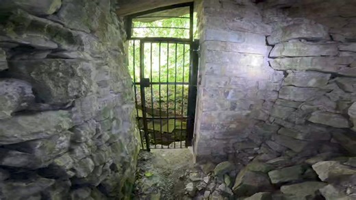 78K views · 604 reactions | Peak district chert mine Part 1...