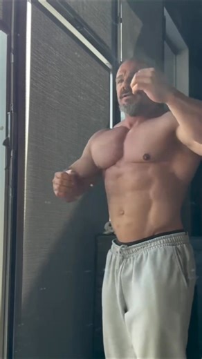 8.9K views · 669 reactions | muscle daddy how are you today?  if it's not a hassle help me share this photo/video. have a nice day! muscle man #workout #gym #fitness #muscle #fitnessmotivation #bapak #cowokindonesia #cowok #fypシ゚viralシ #xyzbca #foryoupage #cuidadopersonal #fitnessjourney #body #bodygoals #fitnessgoals #biceps #fyp #fitnessmotivation #fitness #bodybuilding | Thanos Gym | Facebook